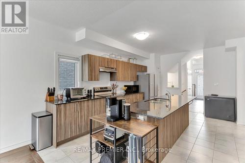 56 Harvest Crescent, Barrie, ON - Indoor Photo Showing Kitchen