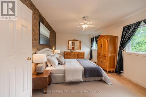 36 Falling Brook Drive, Barrie (Bayshore), ON - Indoor Photo Showing Bedroom