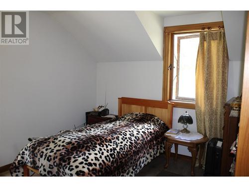 1598 Quast Road, Seymour Arm, BC - Indoor Photo Showing Bedroom