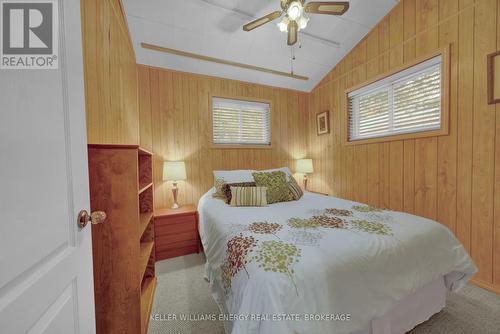 21 Hint Avenue, Prince Edward County (Sophiasburgh), ON - Indoor Photo Showing Bedroom