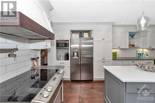 8 Weldale Drive, Ottawa, ON - Indoor Photo Showing Kitchen With Upgraded Kitchen