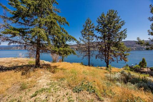 7-695 Westside Road, West Kelowna, BC 