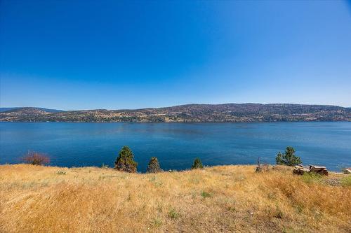 7-695 Westside Road, West Kelowna, BC 