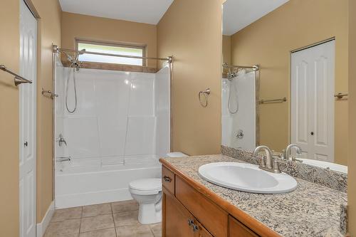 1592 Merlot Drive, West Kelowna, BC - Indoor Photo Showing Bathroom