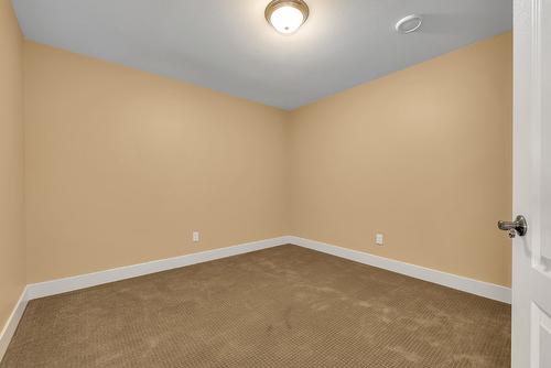 1592 Merlot Drive, West Kelowna, BC - Indoor Photo Showing Other Room