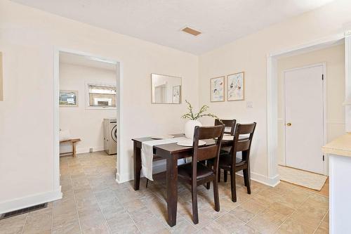 795 Copeland Place, Kelowna, BC - Indoor Photo Showing Dining Room