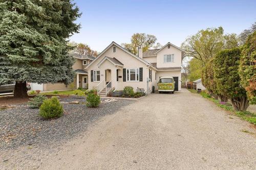 795 Copeland Place, Kelowna, BC - Outdoor With Facade