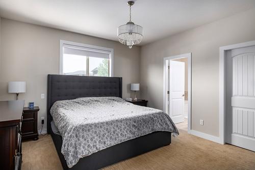 12870 Cliffshore Drive, Lake Country, BC - Indoor Photo Showing Bedroom