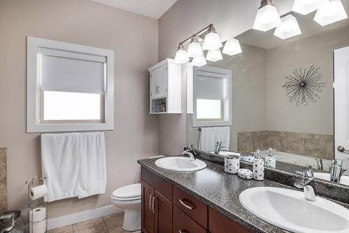 12870 Cliffshore Drive, Lake Country, BC - Indoor Photo Showing Bathroom