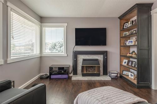 11888 Lambert Drive, Coldstream, BC - Indoor With Fireplace