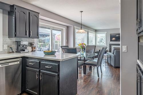 11888 Lambert Drive, Coldstream, BC - Indoor Photo Showing Kitchen