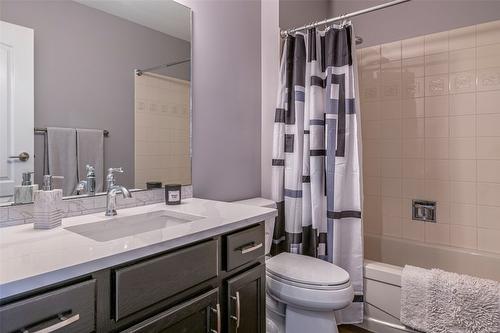 11888 Lambert Drive, Coldstream, BC - Indoor Photo Showing Bathroom