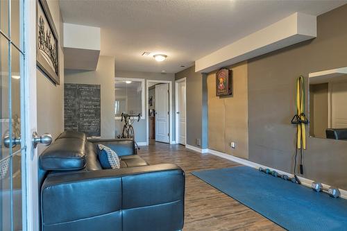 11888 Lambert Drive, Coldstream, BC - Indoor Photo Showing Other Room