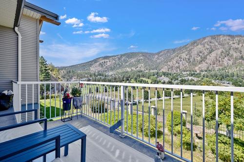 204-2523 Shannon View Drive, West Kelowna, BC - Outdoor