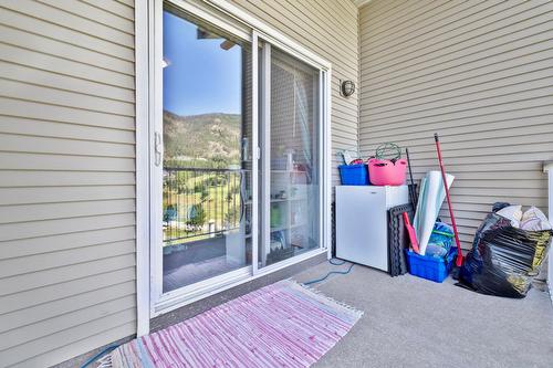 204-2523 Shannon View Drive, West Kelowna, BC - Outdoor With Exterior