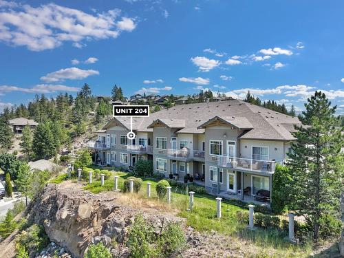 204-2523 Shannon View Drive, West Kelowna, BC - Outdoor