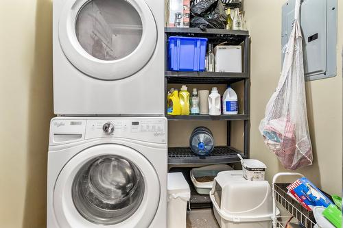 204-2523 Shannon View Drive, West Kelowna, BC - Indoor Photo Showing Laundry Room