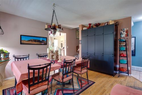 1845 Cardinal Creek Road, Kelowna, BC - Indoor Photo Showing Dining Room