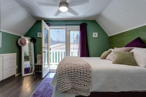 1845 Cardinal Creek Road, Kelowna, BC - Indoor Photo Showing Bedroom