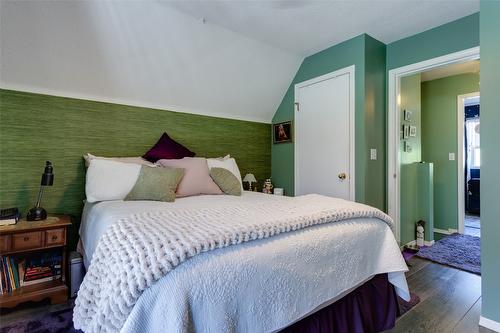 1845 Cardinal Creek Road, Kelowna, BC - Indoor Photo Showing Bedroom