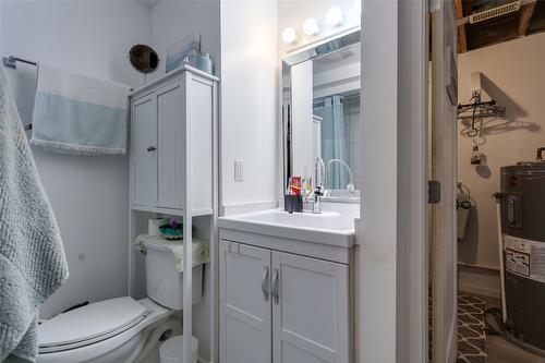 1845 Cardinal Creek Road, Kelowna, BC - Indoor Photo Showing Bathroom