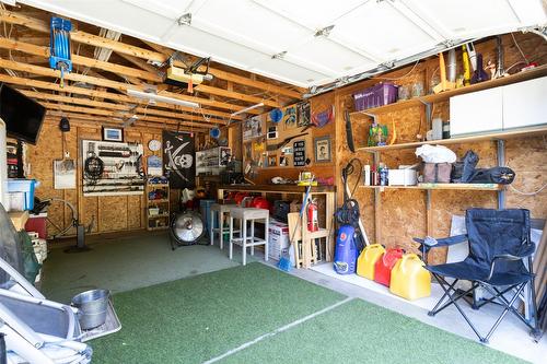 1845 Cardinal Creek Road, Kelowna, BC - Indoor Photo Showing Garage