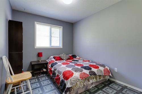 1845 Cardinal Creek Road, Kelowna, BC - Indoor Photo Showing Bedroom