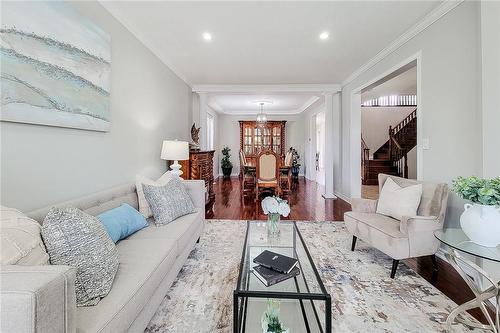 56 Bosworth Street, Hamilton, ON - Indoor Photo Showing Living Room