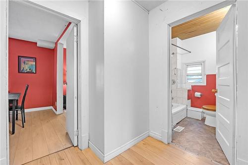 94 East 35Th Street, Hamilton, ON - Indoor Photo Showing Other Room