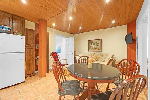 94 East 35Th Street, Hamilton, ON - Indoor Photo Showing Dining Room