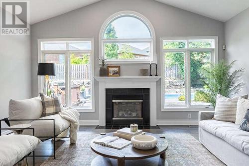 332 Chambers Place, London, ON - Indoor Photo Showing Living Room With Fireplace