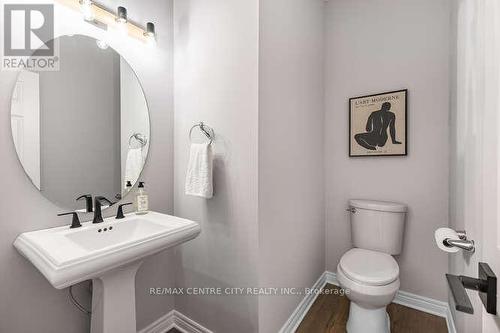 332 Chambers Place, London, ON - Indoor Photo Showing Bathroom