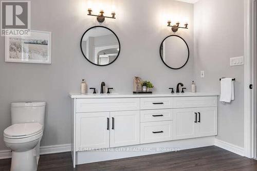 332 Chambers Place, London, ON - Indoor Photo Showing Bathroom