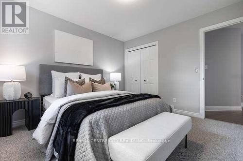 332 Chambers Place, London, ON - Indoor Photo Showing Bedroom