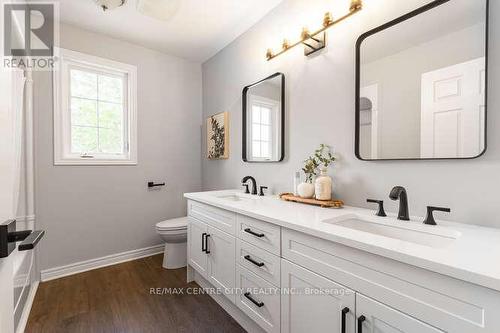 332 Chambers Place, London, ON - Indoor Photo Showing Bathroom