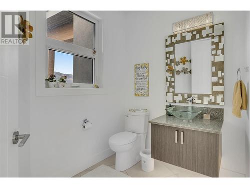 3514 Mckinley Beach Drive, Kelowna, BC - Indoor Photo Showing Bathroom