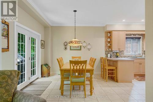 10 Buman Court, Barrie, ON - Indoor Photo Showing Dining Room