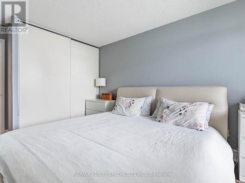 2010 - 3 Hickory Tree Road, Toronto W04, ON - Indoor Photo Showing Bedroom