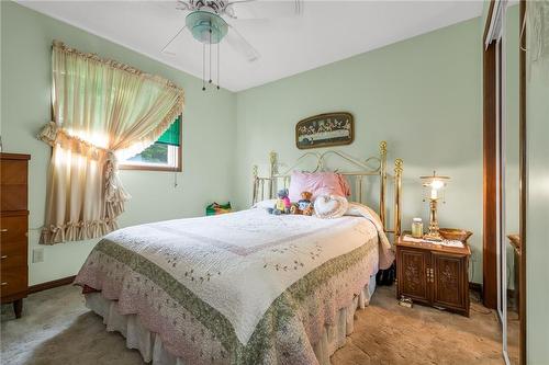 2808 Dominion Road, Ridgeway, ON - Indoor Photo Showing Bedroom