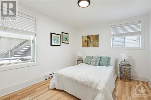 70 Cobourg Street, Ottawa, ON - Indoor Photo Showing Bedroom