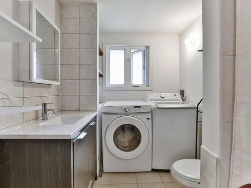 Bathroom - 276 Rue Cartier, Repentigny (Le Gardeur), QC - Indoor Photo Showing Laundry Room