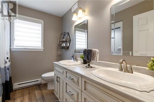 11 Darla Crt, Moncton, NB - Indoor Photo Showing Bathroom