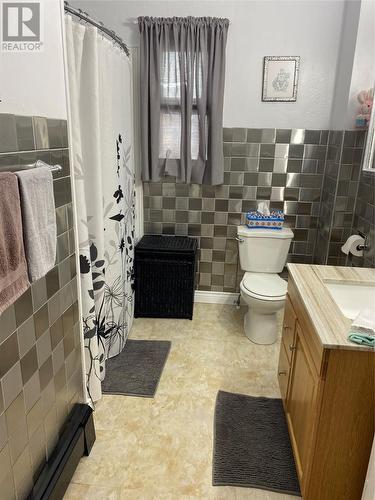 83 West Street, Stephenville, NL - Indoor Photo Showing Bathroom