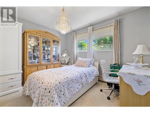 660 Sparrow Road, Kelowna, BC - Indoor Photo Showing Bedroom