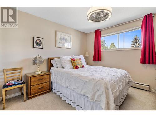 660 Sparrow Road, Kelowna, BC - Indoor Photo Showing Bedroom