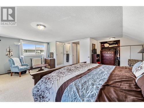 660 Sparrow Road, Kelowna, BC - Indoor Photo Showing Bedroom