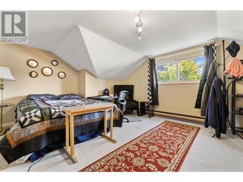 660 Sparrow Road, Kelowna, BC - Indoor Photo Showing Bedroom