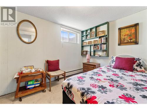 660 Sparrow Road, Kelowna, BC - Indoor Photo Showing Bedroom