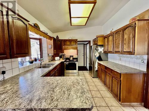 5790 Timothy Lake Road, Lac La Hache, BC - Indoor Photo Showing Kitchen With Double Sink