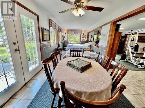 5790 Timothy Lake Road, Lac La Hache, BC - Indoor Photo Showing Dining Room